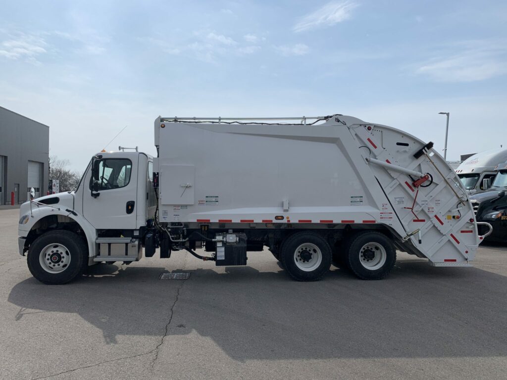 2024 FREIGHTLINER M2 106 MCNEILUS HEAVY DUTY REAR LOADER Amtruck   IMG 2568 2048x1536 1 1024x768 